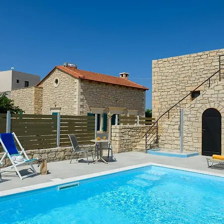Orelia Cretan Deluxe Apartments Kamilari Exterior photo