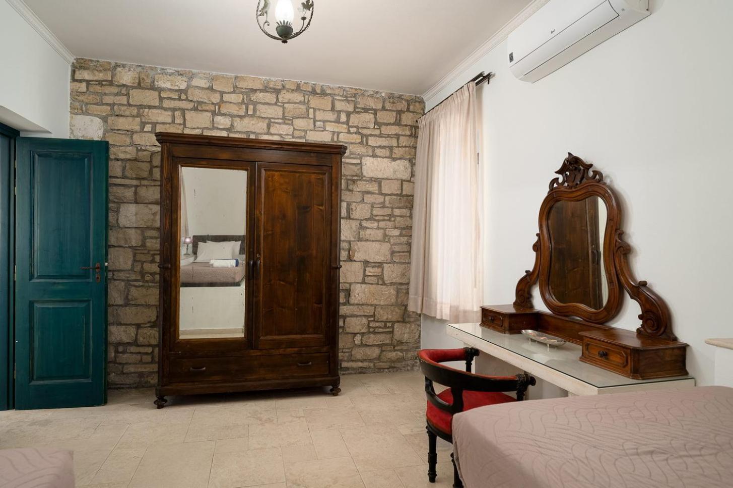 Orelia Cretan Deluxe *