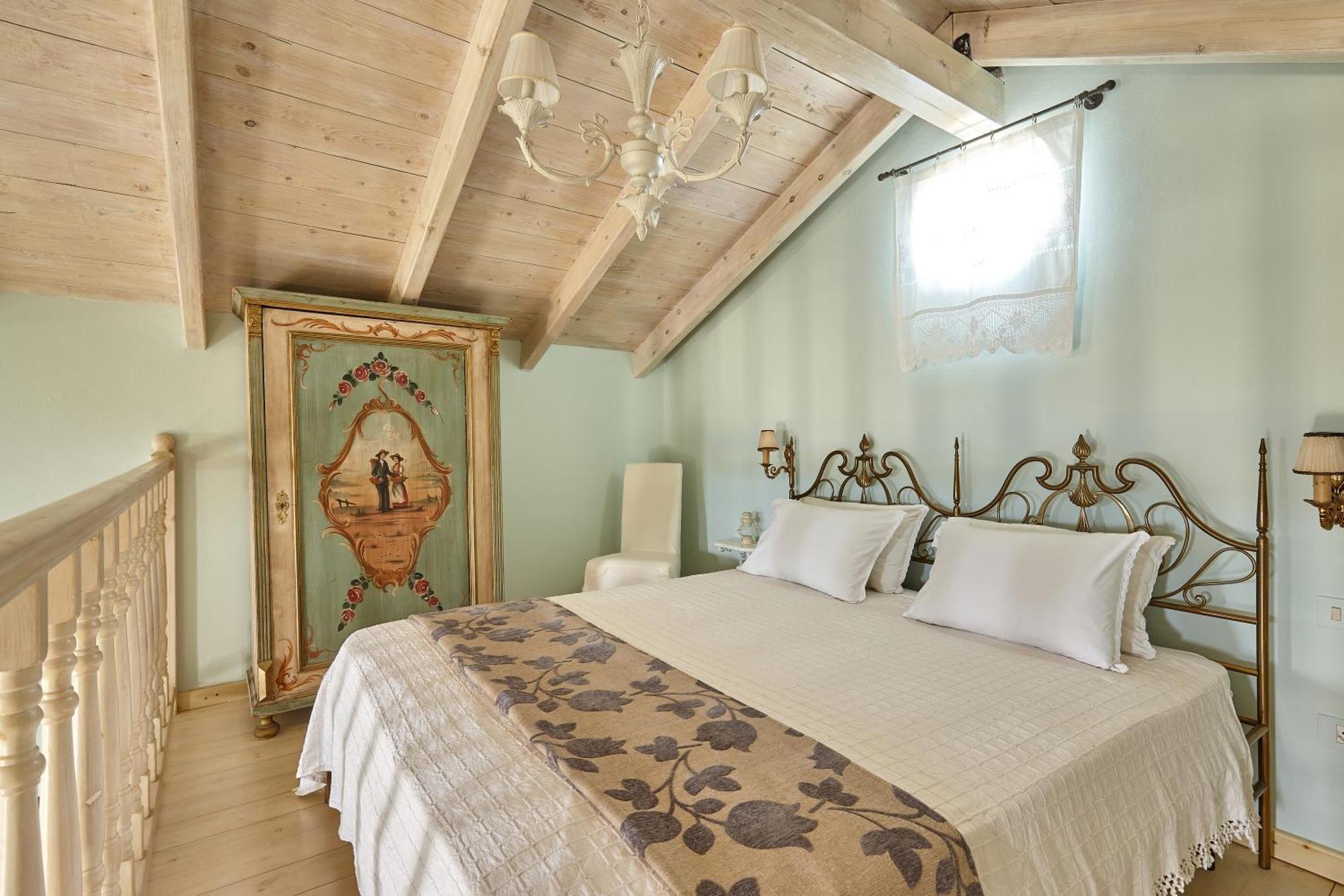 Orelia Cretan Deluxe Apartment